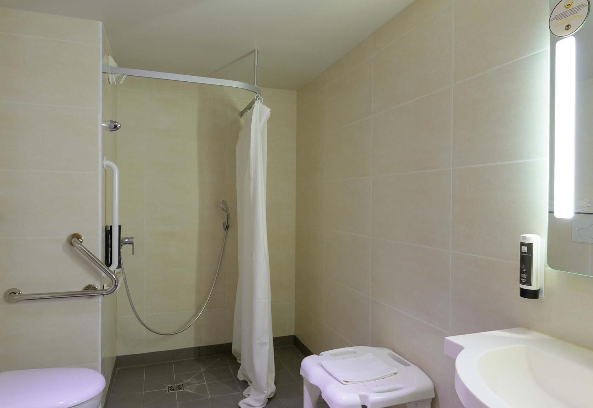 B&B HOTEL Marne-La-Vallée Torcy Torcy  Esterno foto